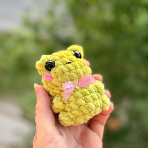 Лягушка с бантиком