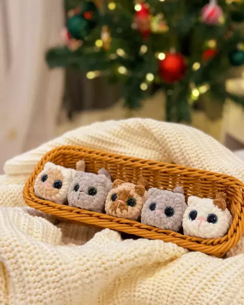 Котик в веночке